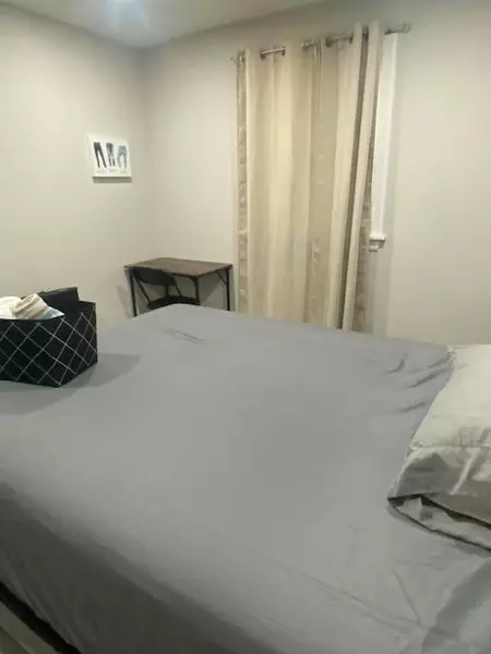 Coliving in South Park - South Raleigh, Raleigh