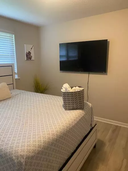 Coliving in South Park - South Raleigh, Raleigh