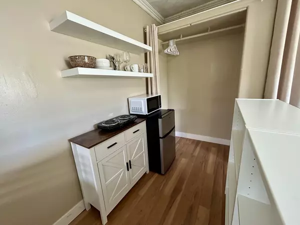 Coliving in South Gate - Southeast, Los Angeles
