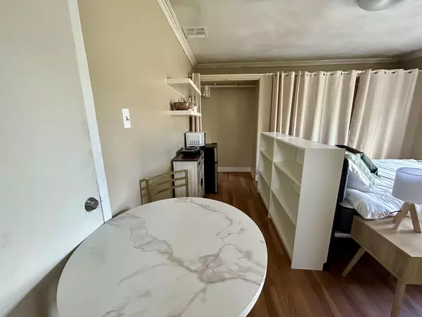 Coliving in South Gate - Southeast, Los Angeles
