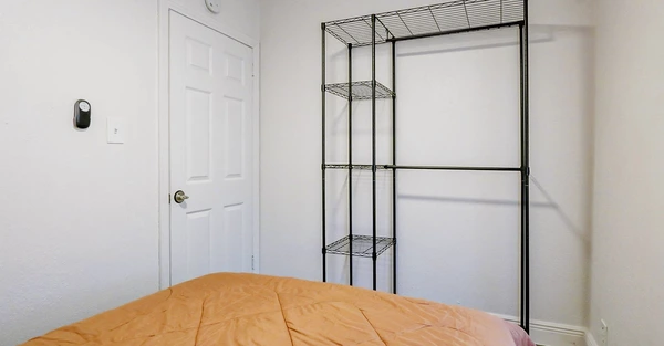 Coliving in Sulphur Springs - North Tampa, Tampa