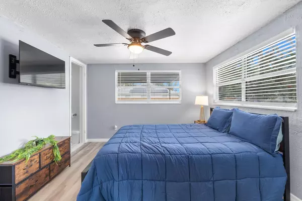 Coliving in Live Oaks Square - East Tampa, Tampa