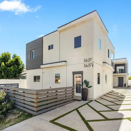Coliving in Valley Village - San Fernando Valley, Los Angeles