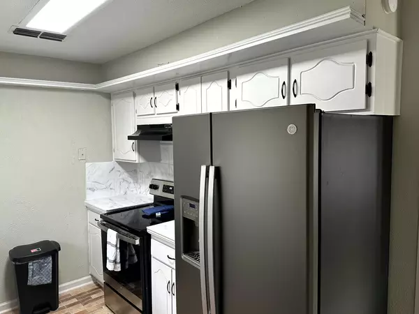 Coliving in Montgomery - NW Calgary, Calgary