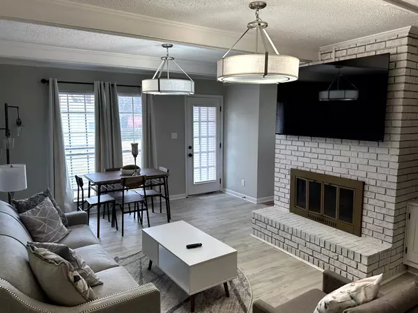 Coliving in Montgomery - NW Calgary, Calgary