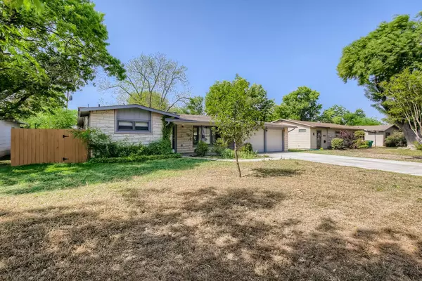 4 bedrooms apartment for rent in Alamo Heights - North SATX, San Antonio