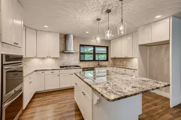 4 bedrooms apartment for rent in Alamo Heights - North SATX, San Antonio