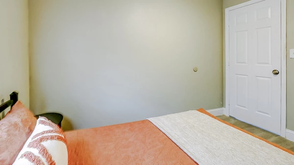 Coliving in Live Oaks Square - East Tampa, Tampa