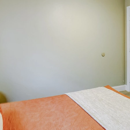 Coliving in Live Oaks Square - East Tampa, Tampa