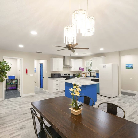 Coliving in Acres Home - Nw Houston, Houston