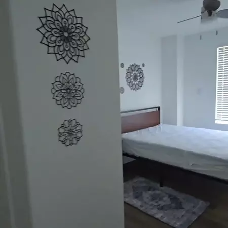 Coliving in Casa View - Ne Dallas, Dallas