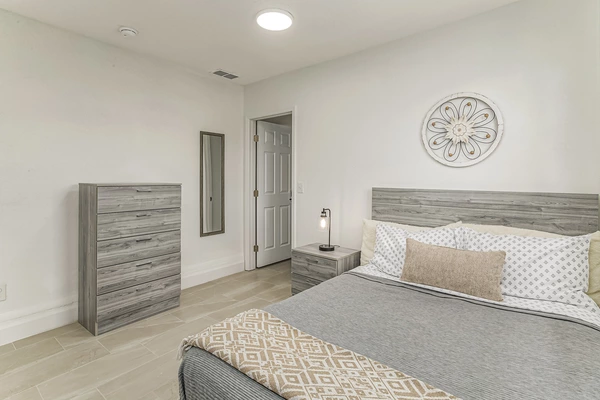 Coliving in Cedar Hills - Westside, Jacksonville