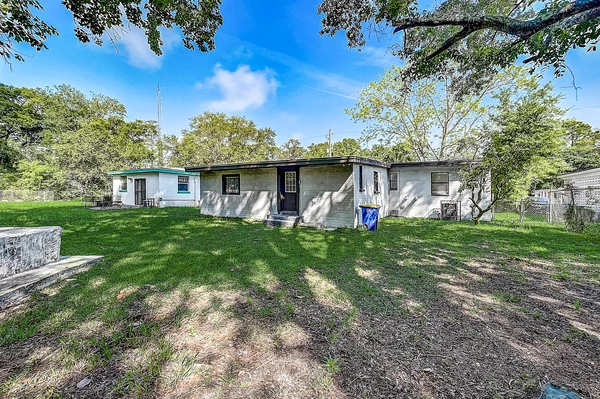 Coliving in Lake Forest - Northside, Jacksonville