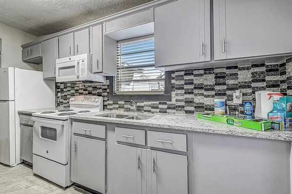 Coliving in Lake Forest - Northside, Jacksonville