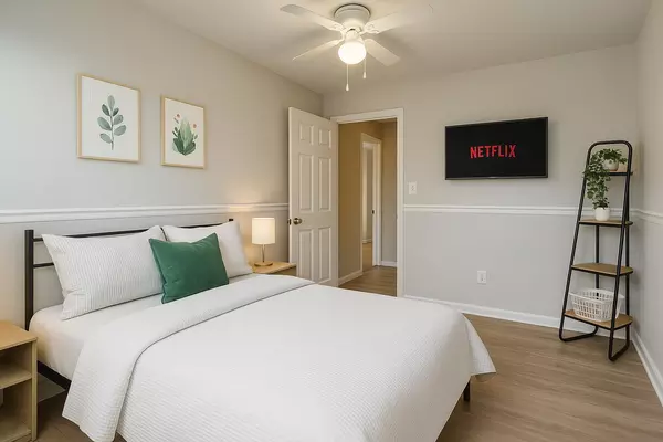 Coliving in Cedar Hills - Westside, Jacksonville