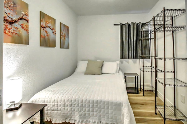 Coliving in Ybor City - Central Tampa, Tampa
