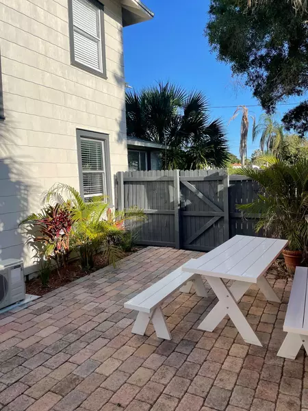 Coliving in Kenwood - Clearwater-St. Petersburg, Tampa