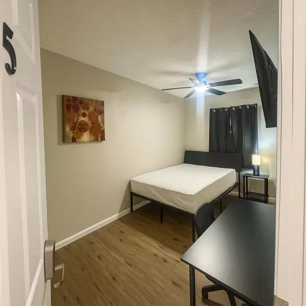 Coliving in Central Southwest - Sw Houston, Houston