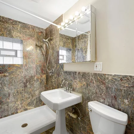 Coliving in Humboldt Park - West Side, Chicago