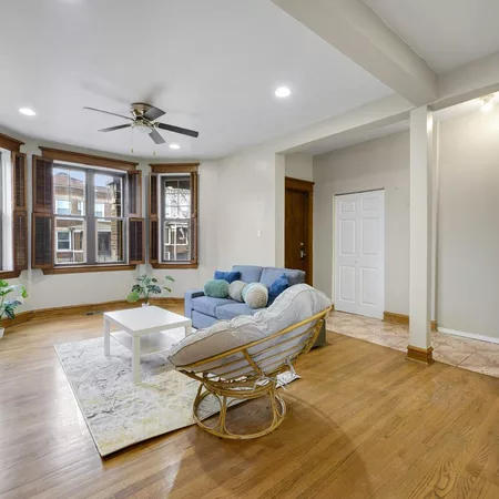 Coliving in Humboldt Park - West Side, Chicago