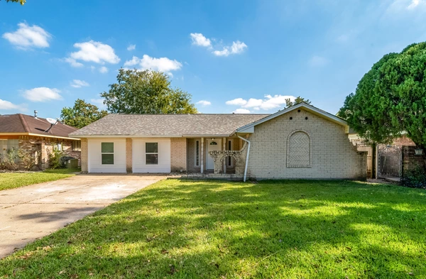Coliving in Greater Greenspoint - Ne Houston, Houston