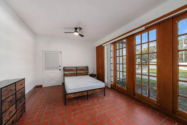Coliving in Ybor City - Central Tampa, Tampa