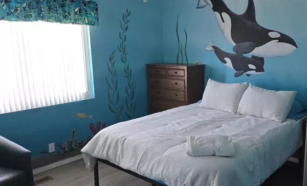 Coliving in El Cajon - East SD, San Diego