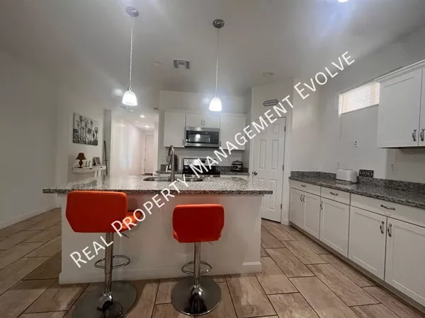3 bedrooms apartment for rent in Central City - Phoenix, Phoenix