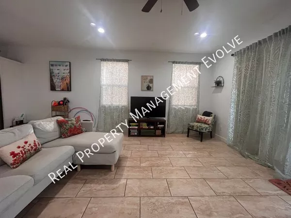 3 bedrooms apartment for rent in Central City - Phoenix, Phoenix