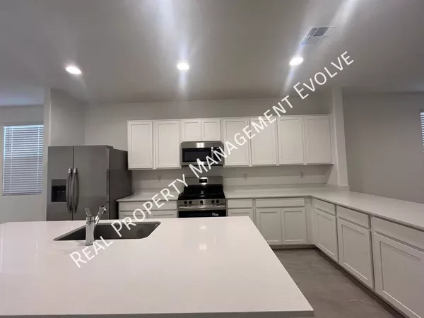 3 bedrooms apartment for rent in Tolleson - SW Valley, Phoenix