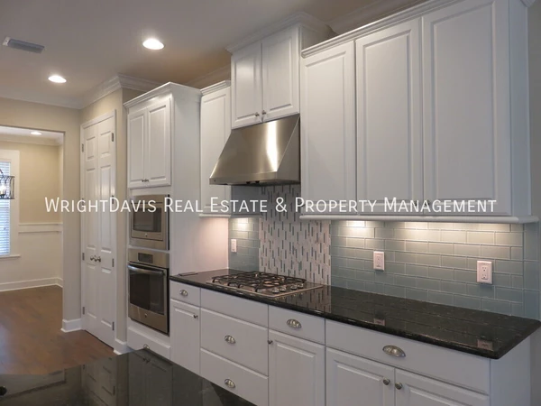 4 bedrooms apartment for rent in Town 'n' Country - West Tampa, Tampa