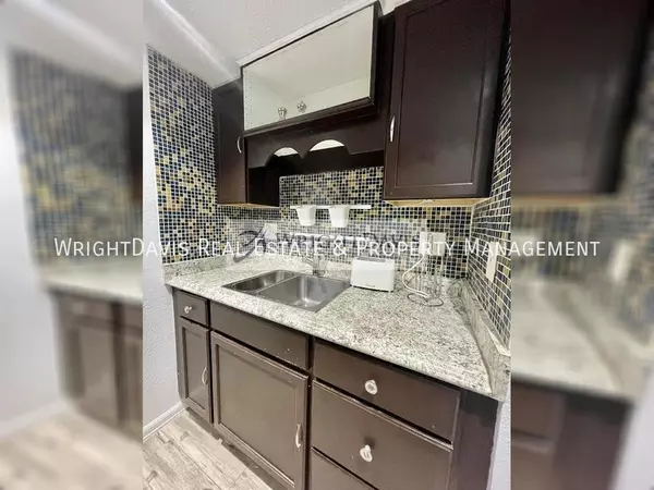 Studio Apartment for rent in Live Oaks Square - East Tampa, Tampa