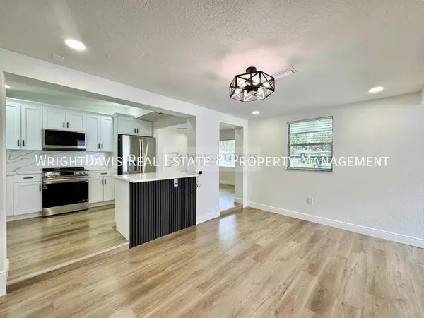 3 bedrooms apartment for rent in Live Oaks Square - East Tampa, Tampa
