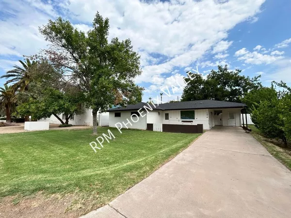 3 bedrooms apartment for rent in Biltmore Area - Phoenix, Phoenix