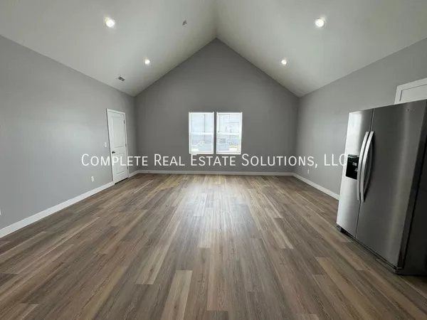 3 bedrooms apartment for rent in Near Northwest / Riverside - Central Indy, Indianapolis