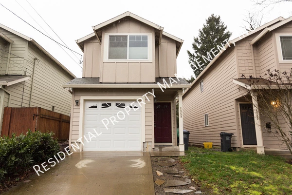 3 bedrooms apartment for rent in Portsmouth - North Portland, Portland