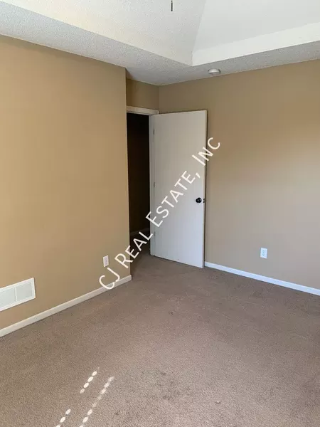 2 bedrooms apartment for rent in Gladstone - Outer KCMO, Kansas City