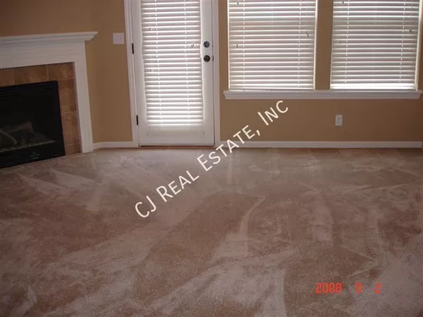 2 bedrooms apartment for rent in Gladstone - Outer KCMO, Kansas City