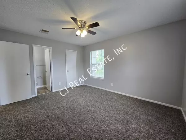 2 bedrooms apartment for rent in Gladstone - Outer KCMO, Kansas City