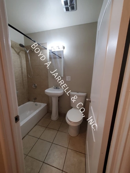 2 bedrooms apartment for rent in Burnside - Far Southeast Side, Chicago
