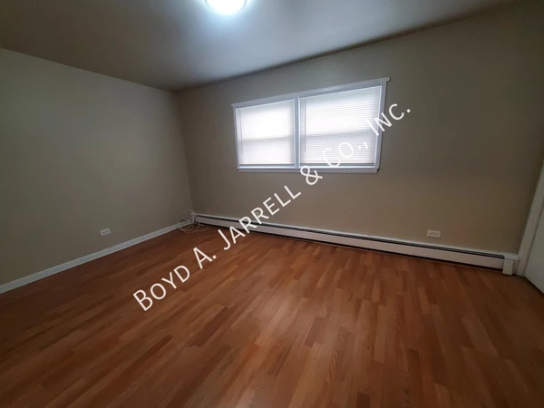 2 bedrooms apartment for rent in Burnside - Far Southeast Side, Chicago