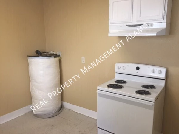 1 bedroom apartment for rent in Highland Park SATX - East SATX, San Antonio