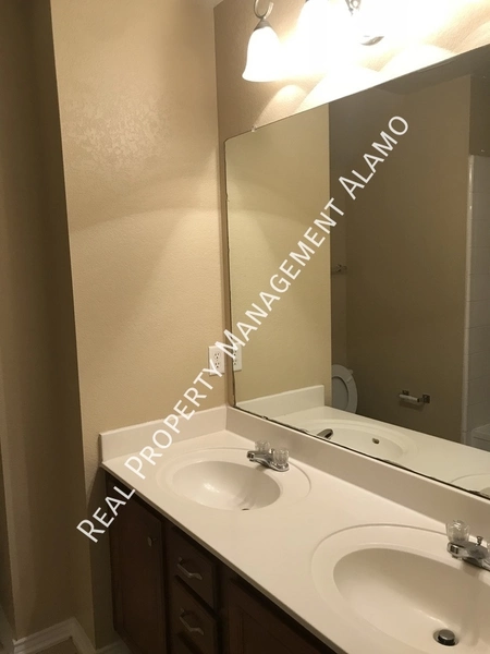 4 bedrooms apartment for rent in Far West Side - West SATX, San Antonio
