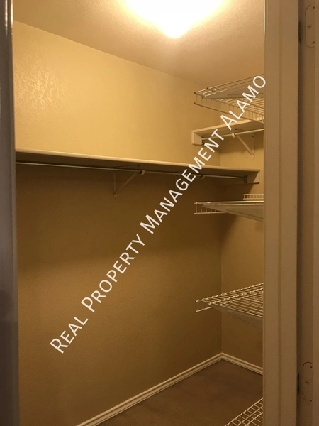 4 bedrooms apartment for rent in Far West Side - West SATX, San Antonio