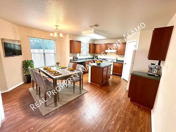 3 bedrooms apartment for rent in Northwest Side - West SATX, San Antonio
