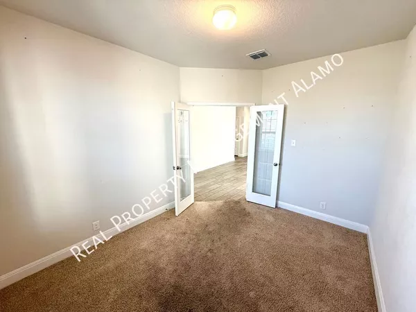 5 bedrooms apartment for rent in Far West Side - West SATX, San Antonio
