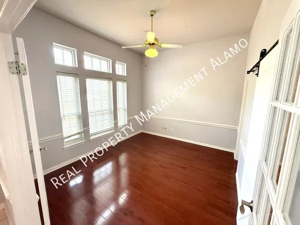 4 bedrooms apartment for rent in North Central - North SATX, San Antonio