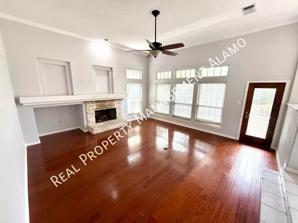 4 bedrooms apartment for rent in North Central - North SATX, San Antonio