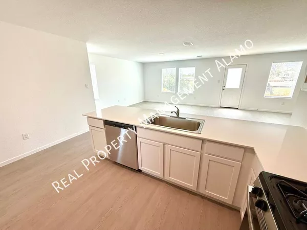 4 bedrooms apartment for rent in Far West Side - West SATX, San Antonio