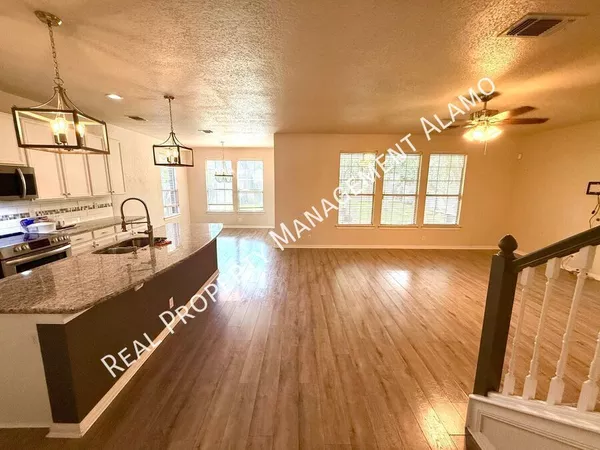4 bedrooms apartment for rent in Northwest Side - West SATX, San Antonio